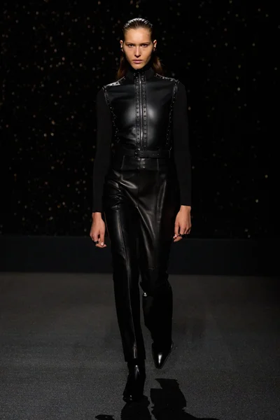 Look 61